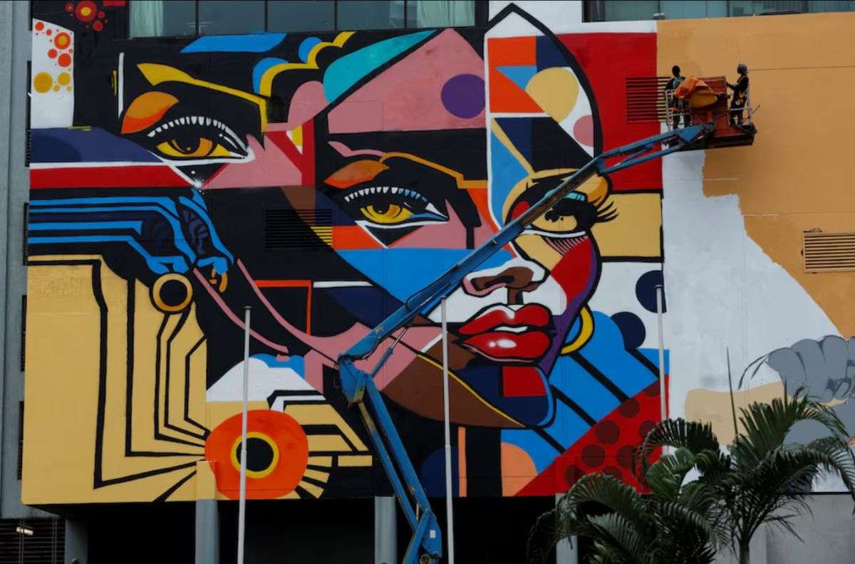 Abidjan's urban landscape is transformed by the Vibrant Graffiti Festival