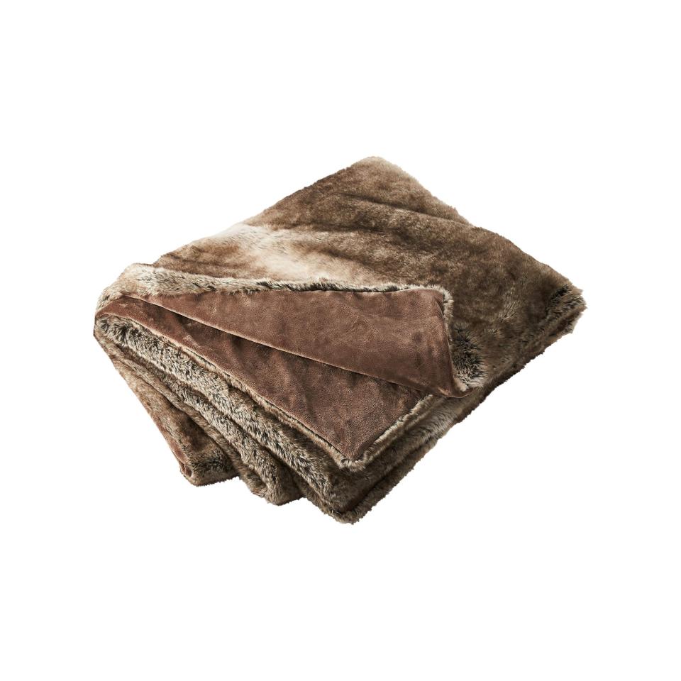 Blanket made of artificial fur