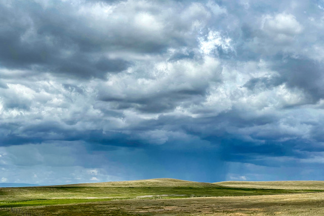 Contributions from the street: cloudscapes