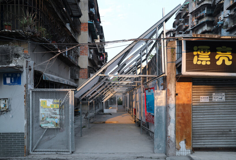 YIIIE transforms abandoned bike shed into a community recycling space in China