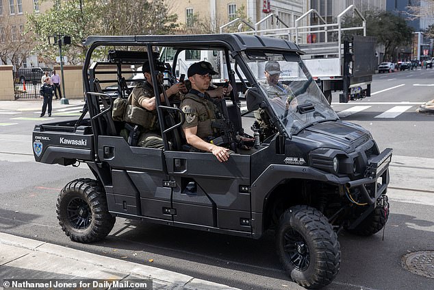 Before the game there was a great presence of the law enforcement authorities in New Orleans