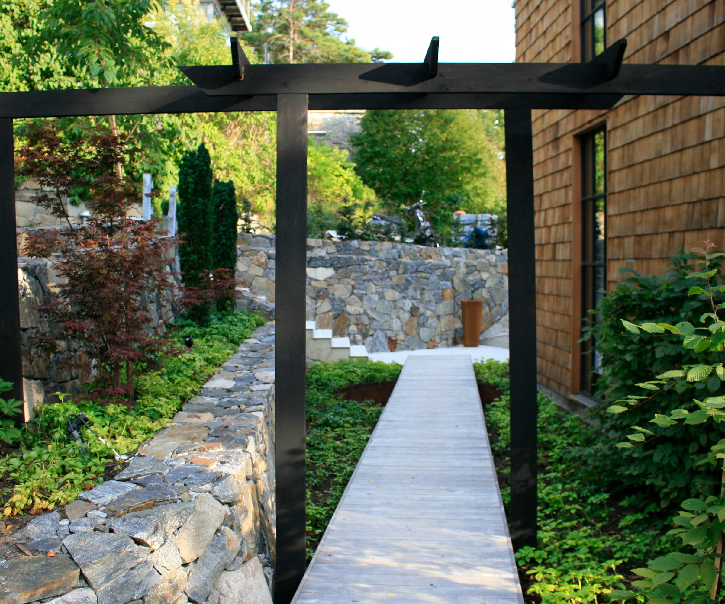 A side courtyard, which was designed by Annika Zetterman