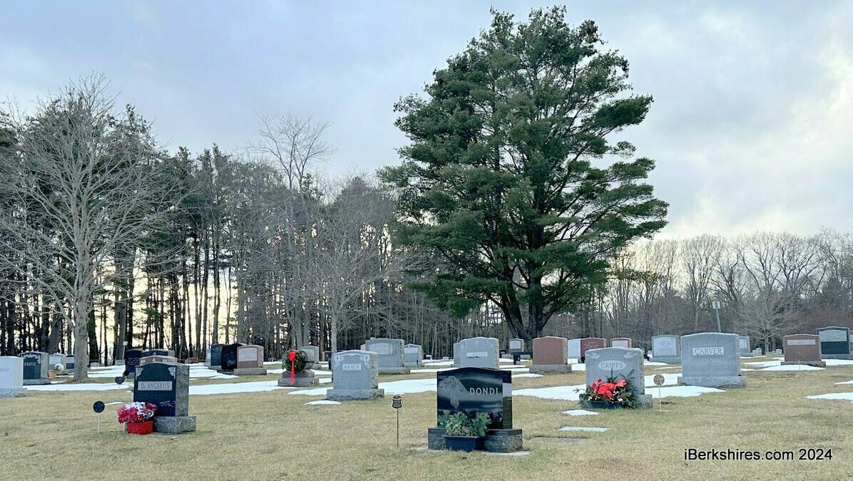 Dalton voter to decide green burials at annual city meetings / Iberkshires.com.