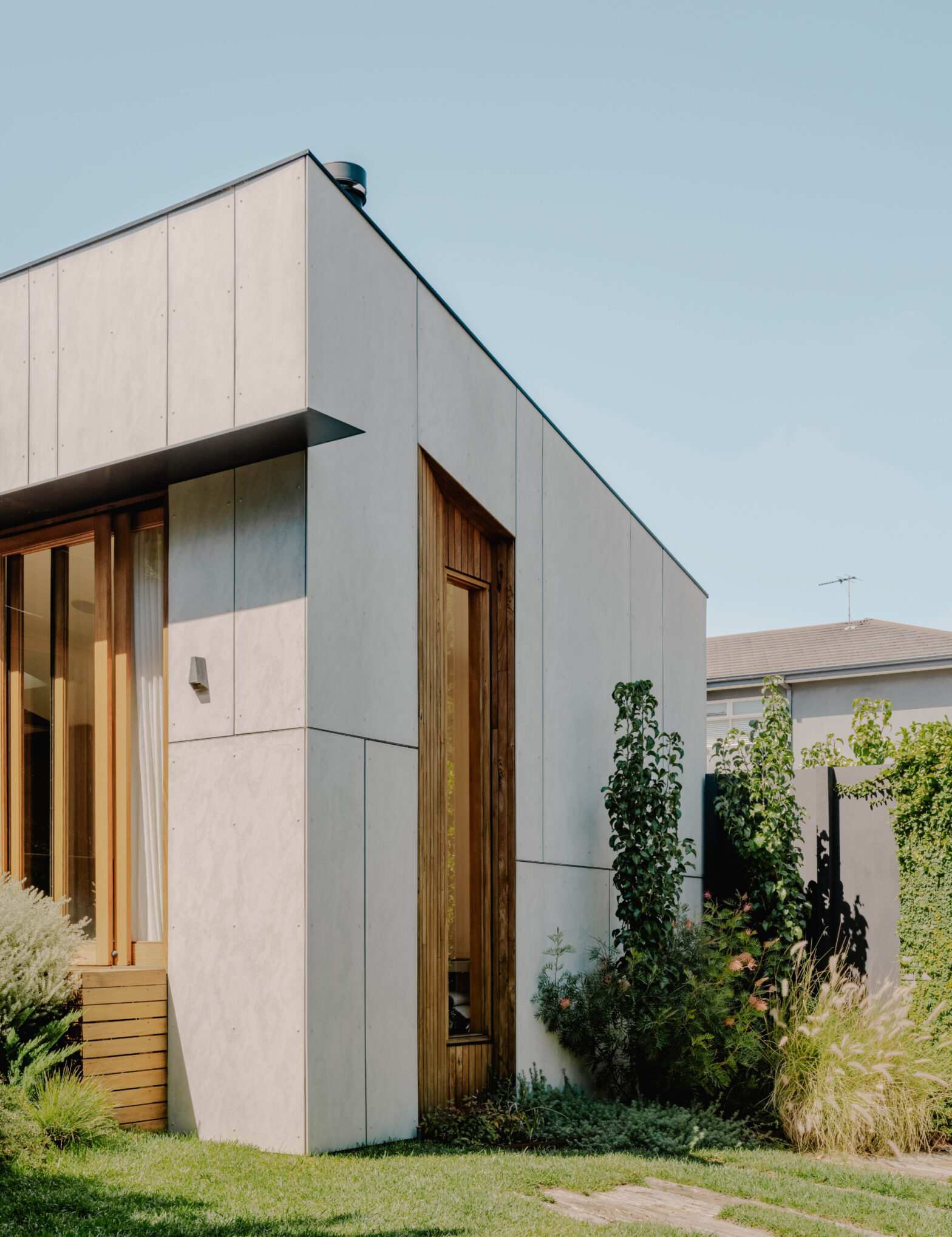 A centuries of California bungalow, immersed in nature