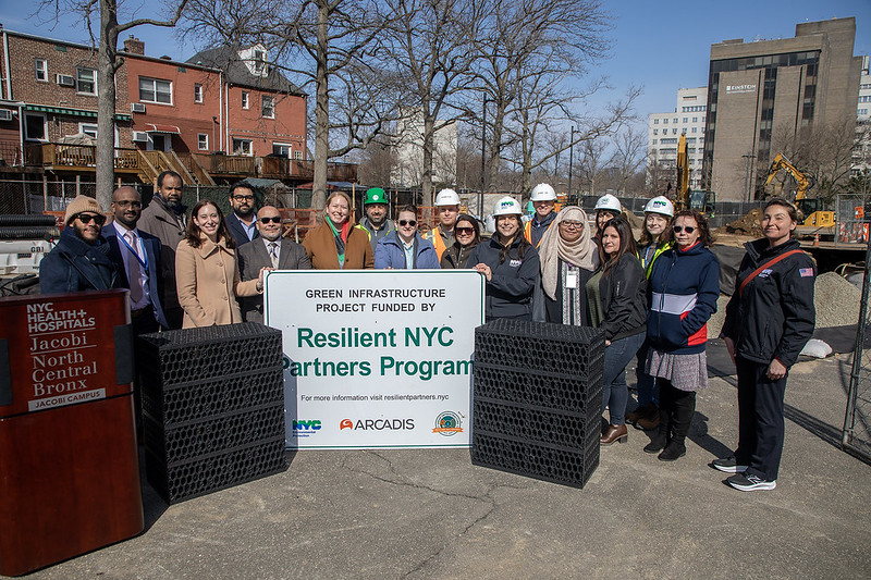 Dep and partners celebrate 6.7 million US dollars for rainwater drainage road in NYC Health + Hospitals/Jacob