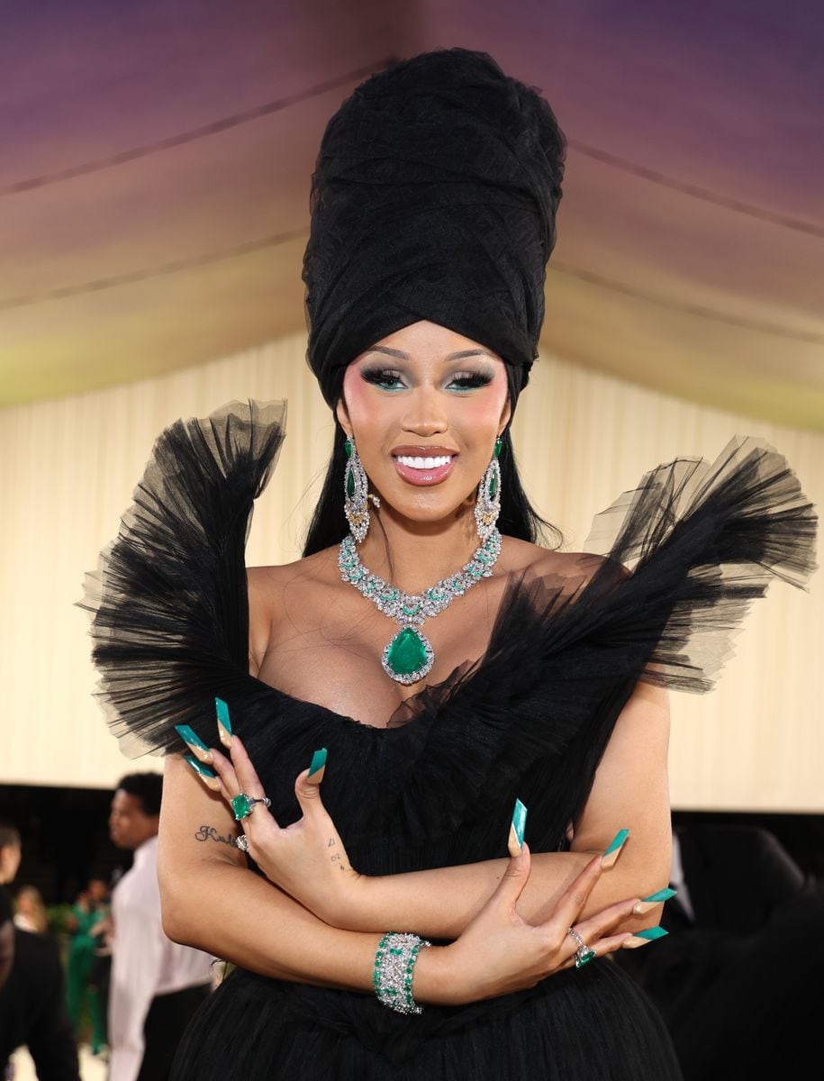 MET GALA NAGELDESIGS: Cardi B