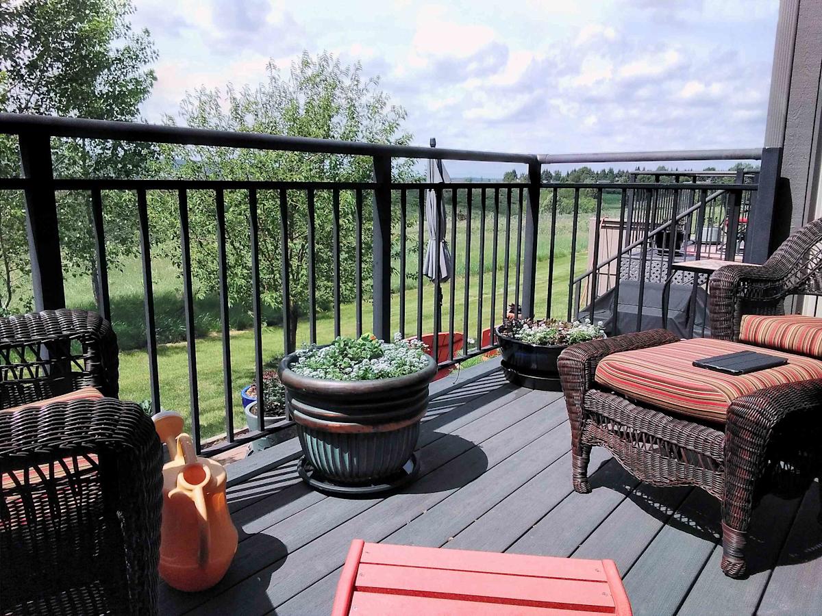 7 things that you should never save on your deck according to a designer