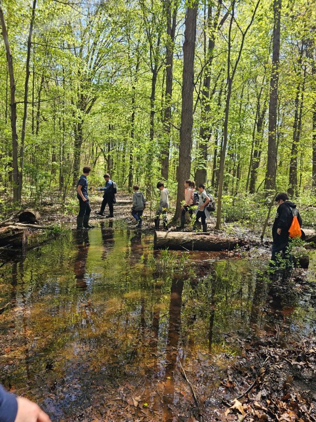 The classroom and the paths of the school are on site with three trailheads near the baseball fields and the pond on the Marsh Road. (With the kind permission of Nikki Degowske/Facebook)
