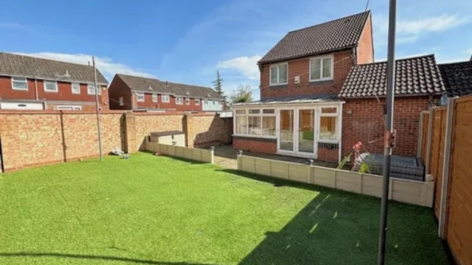 Homeowners share breathtaking before and after photos of incredible backyard transformation: "absolutely massive improvement"