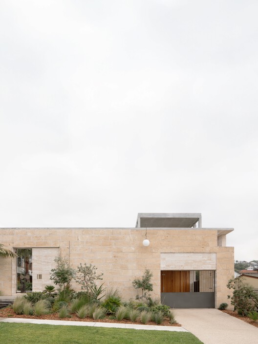 New Castle / Anthony St. John Parsons - external photography, concrete