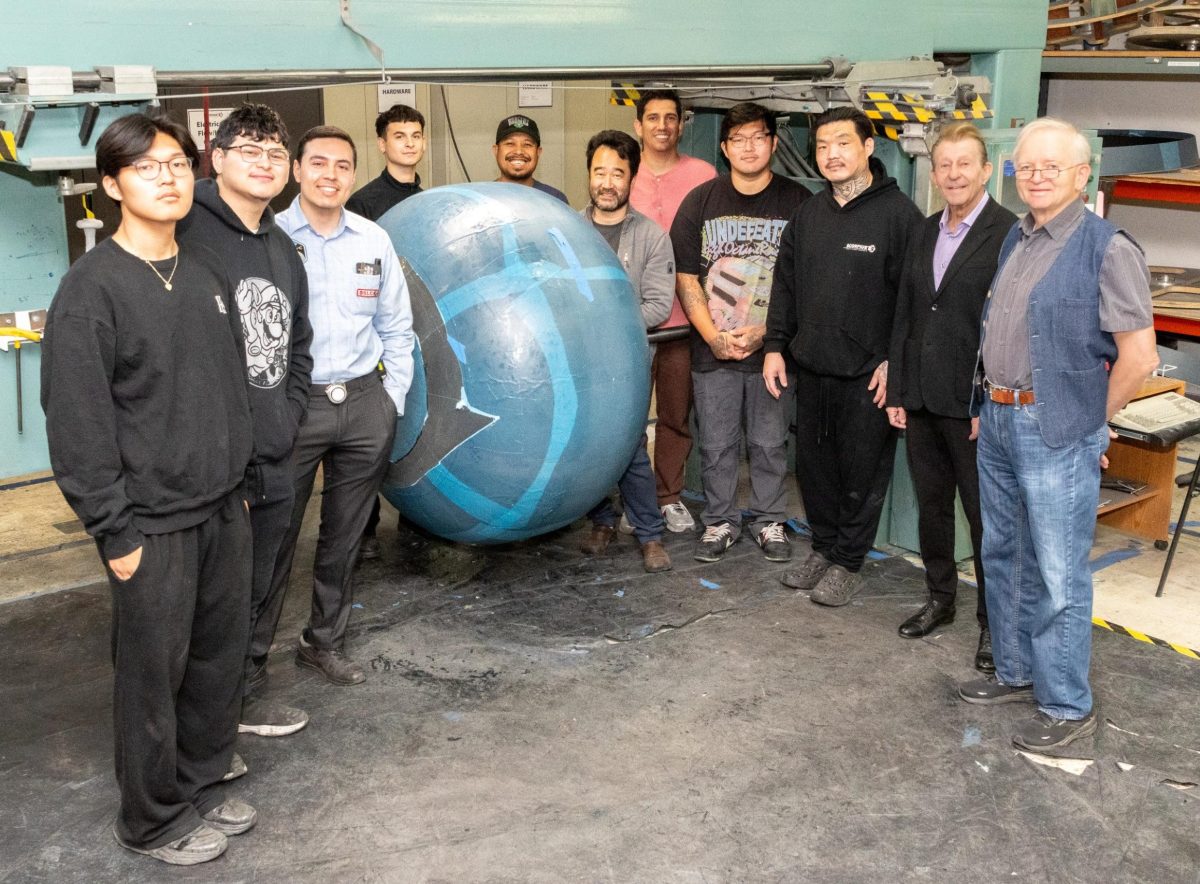 Space tanks: Palos Verdes Engineer designs drive tanks for private moonland missions