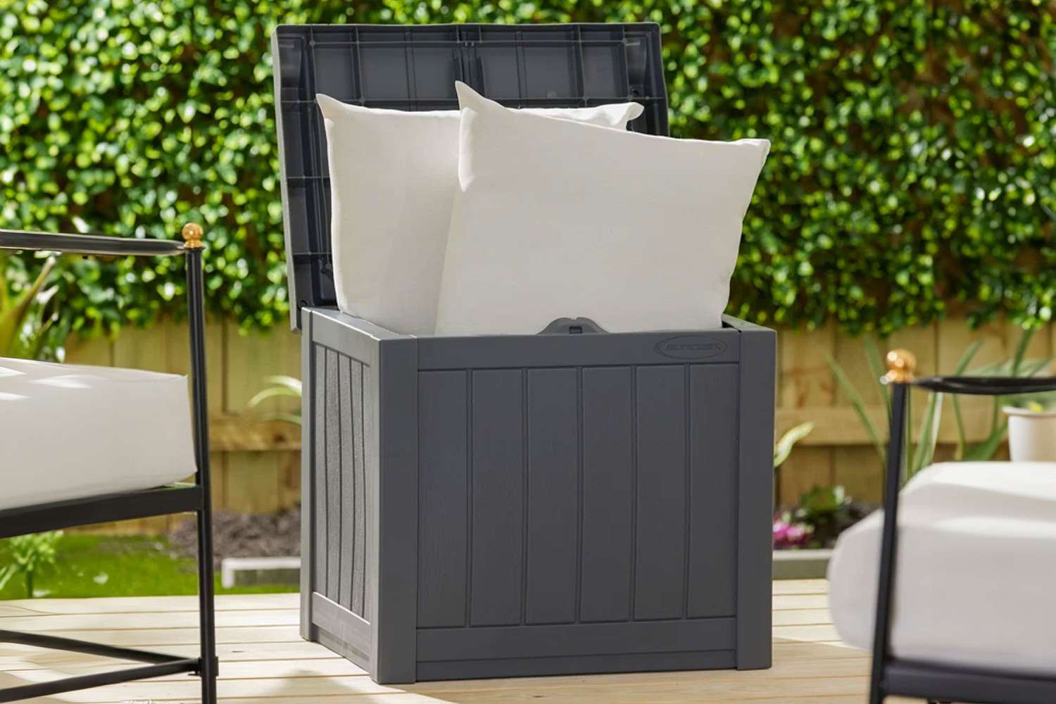 A space -saving terrace seat is a 66% discount at Wayfair