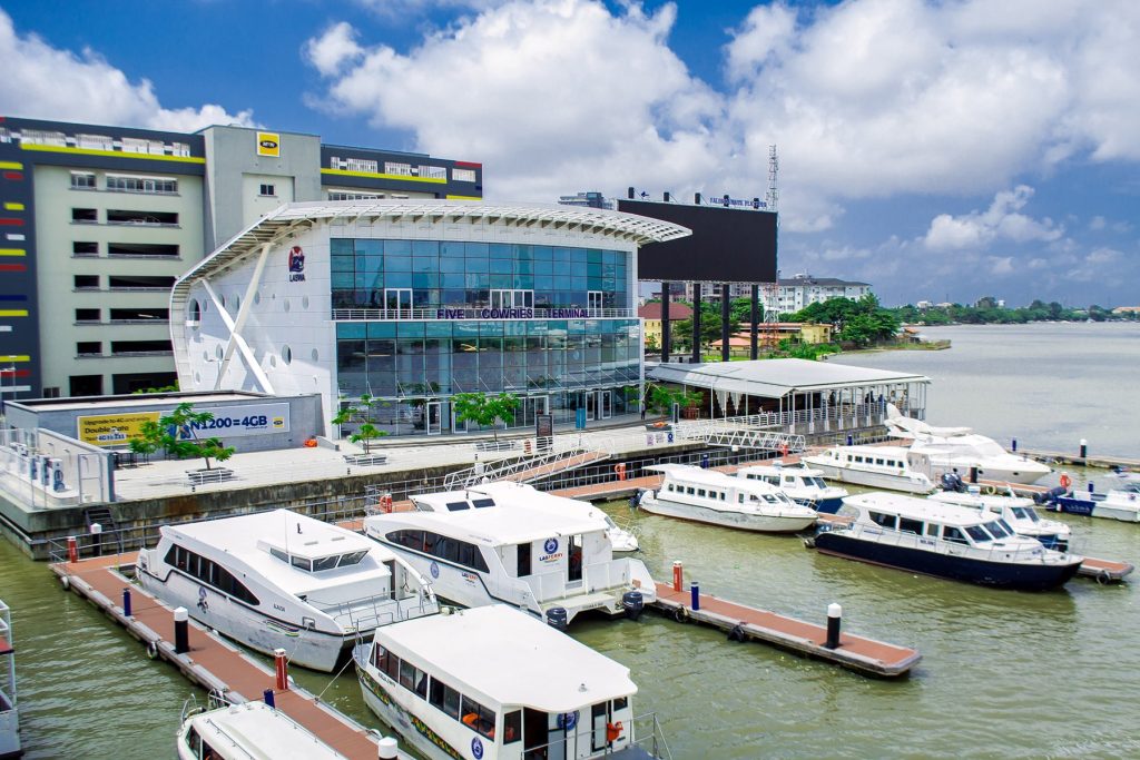 Lagos moves to facilitate the traffic with water taxis and an expanded ferry network