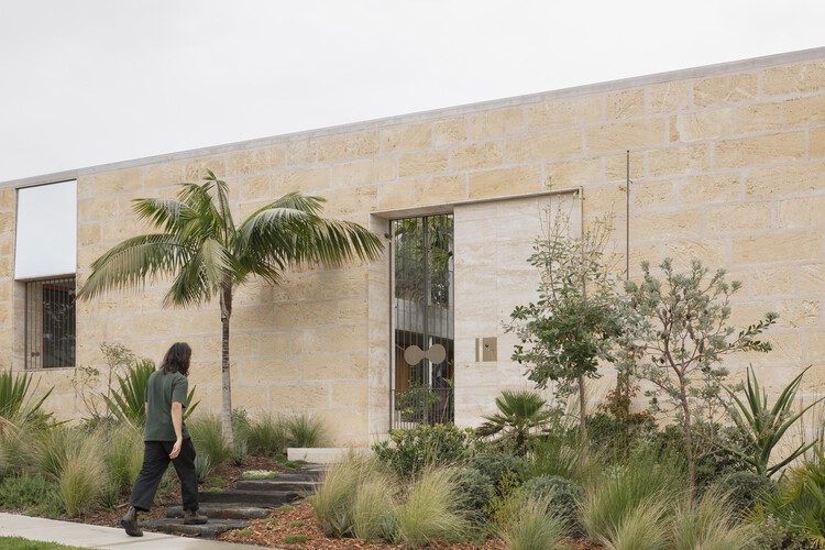New Castle / Anthony St. John Parsons - external photography, garden, concrete, court