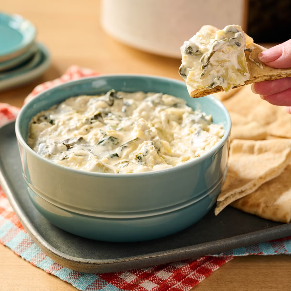 Simple party dinner ideas Easy Party Food Ideas slow cooker spinach artichokes dip