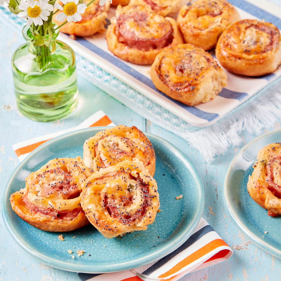 Simple party dinner ideas Easy party food ideas ham and cheese pinwheel