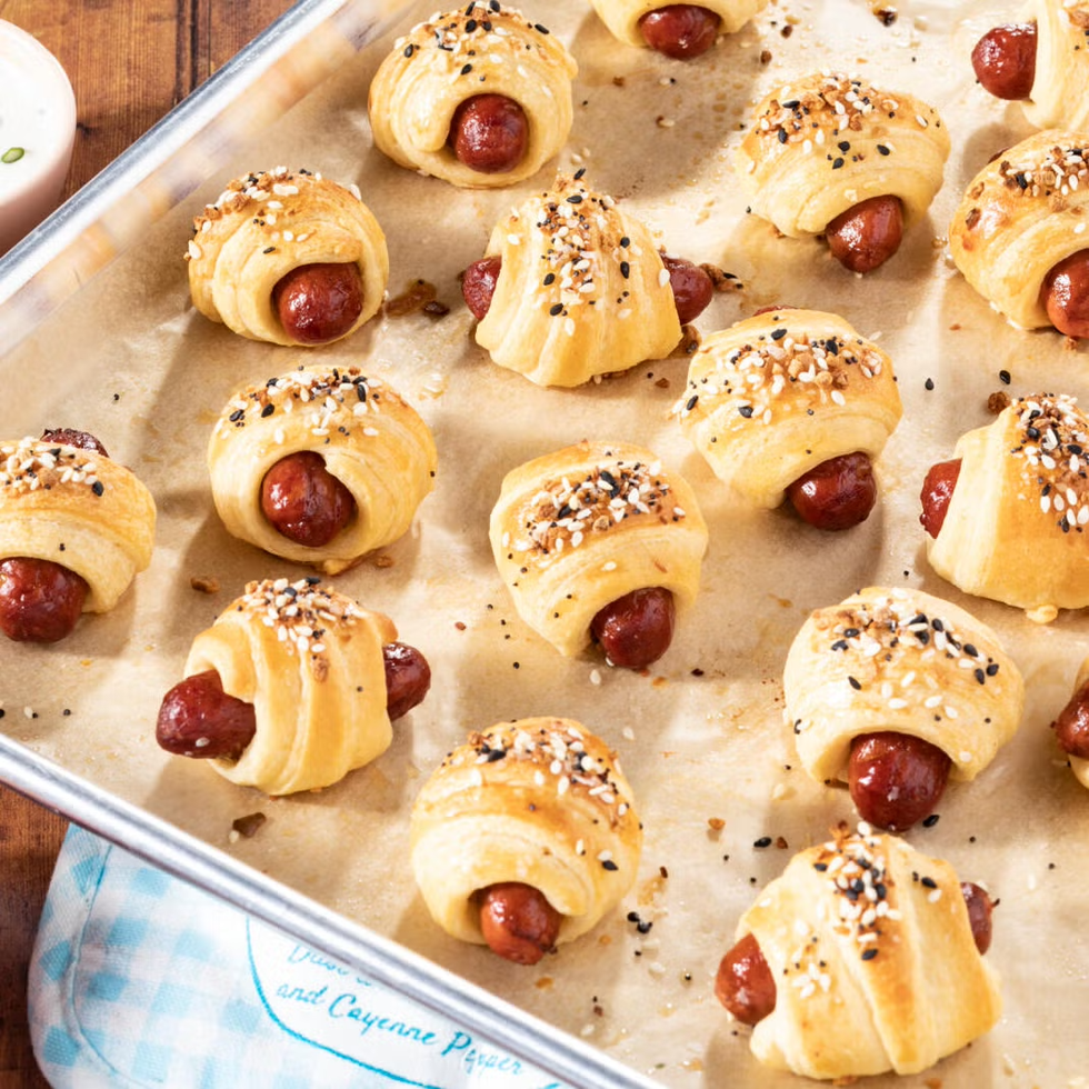 Simple party dinner ideas Easy Party Food Ideas pigs in a blanket