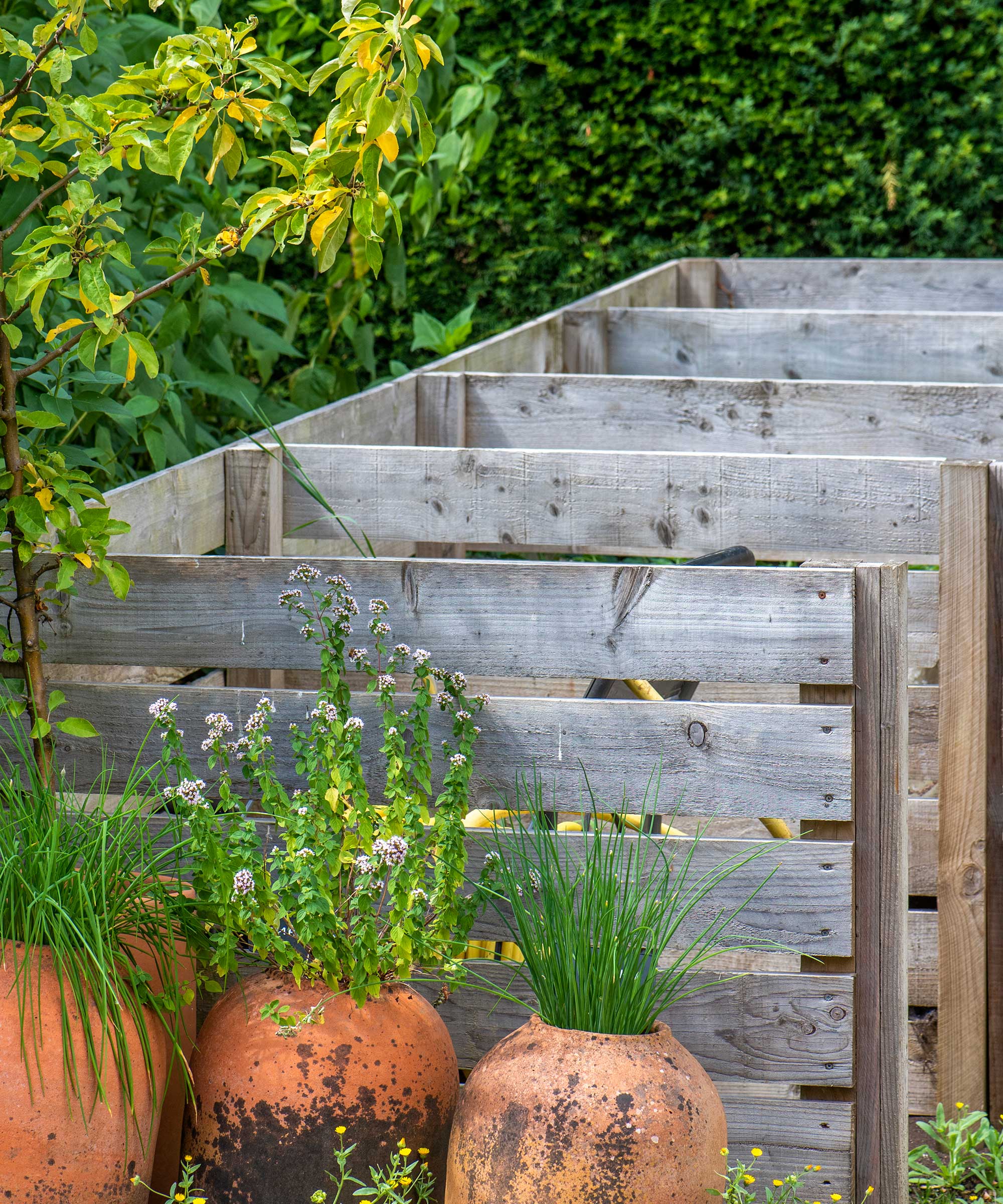Wood compost container