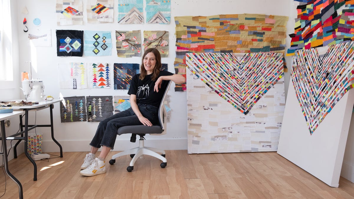Andrea Myers designed a backyard studio to work on large pieces