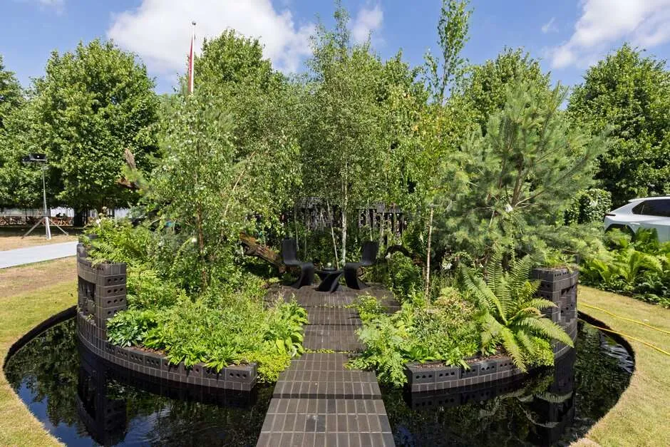 Rhs Hampton Court 2025: gold medals unveiled