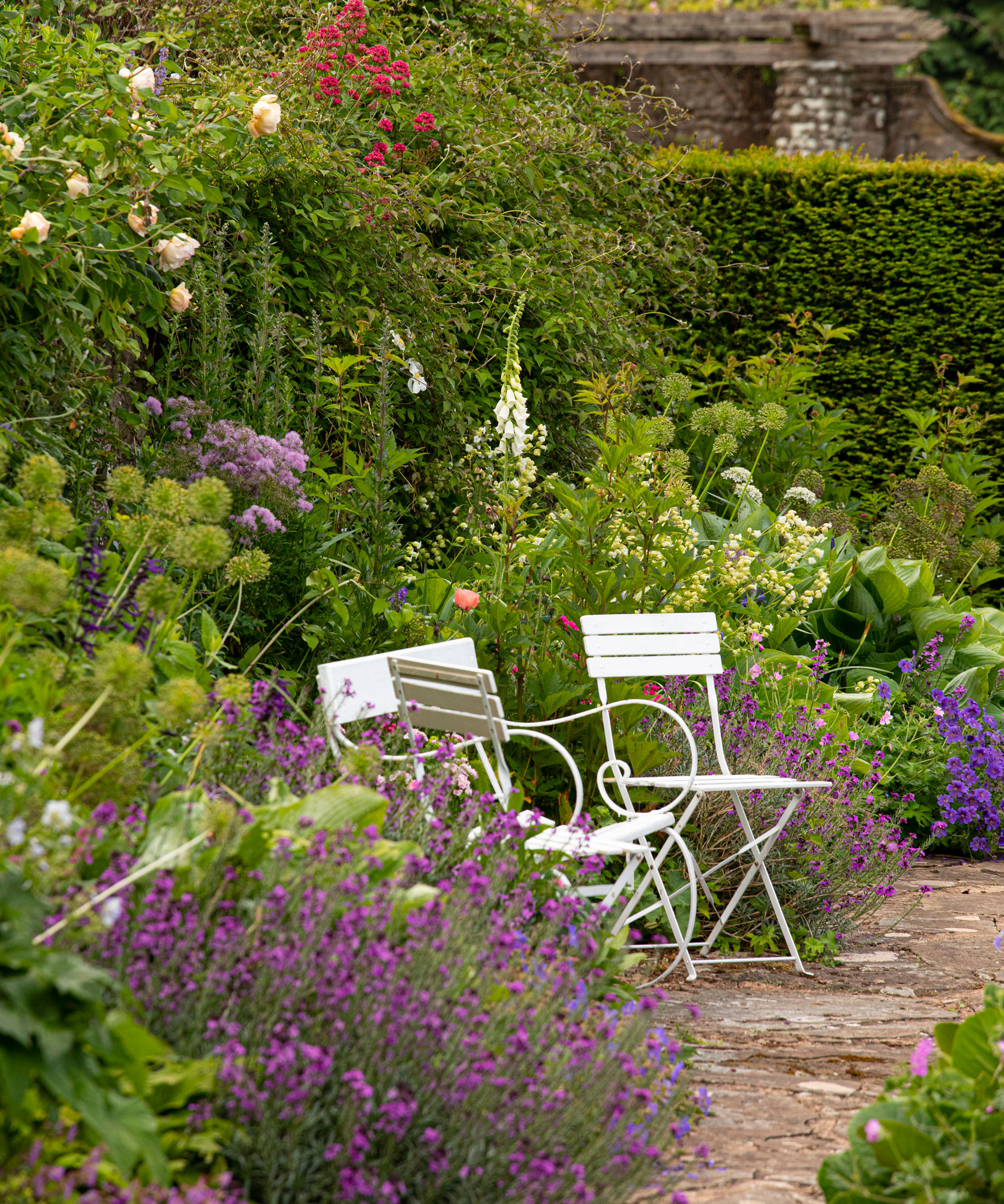 Landgarten furniture in white