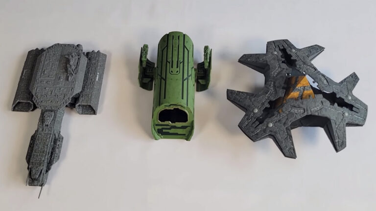 Pützespringer with Daedalus and Goa'uld mother ship models