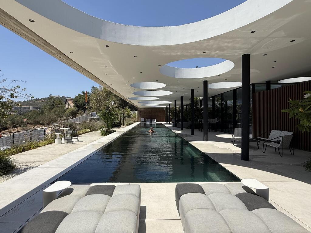 A pool designed by Danny Israelowitz