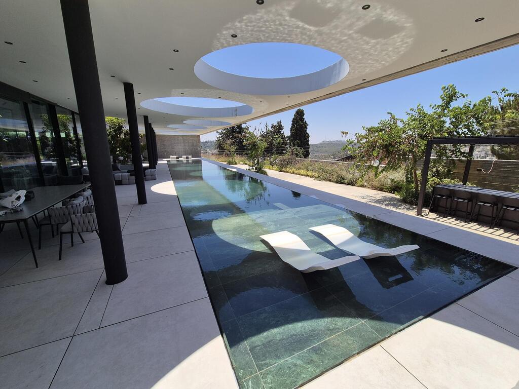 A pool designed by Danny Israelowitz