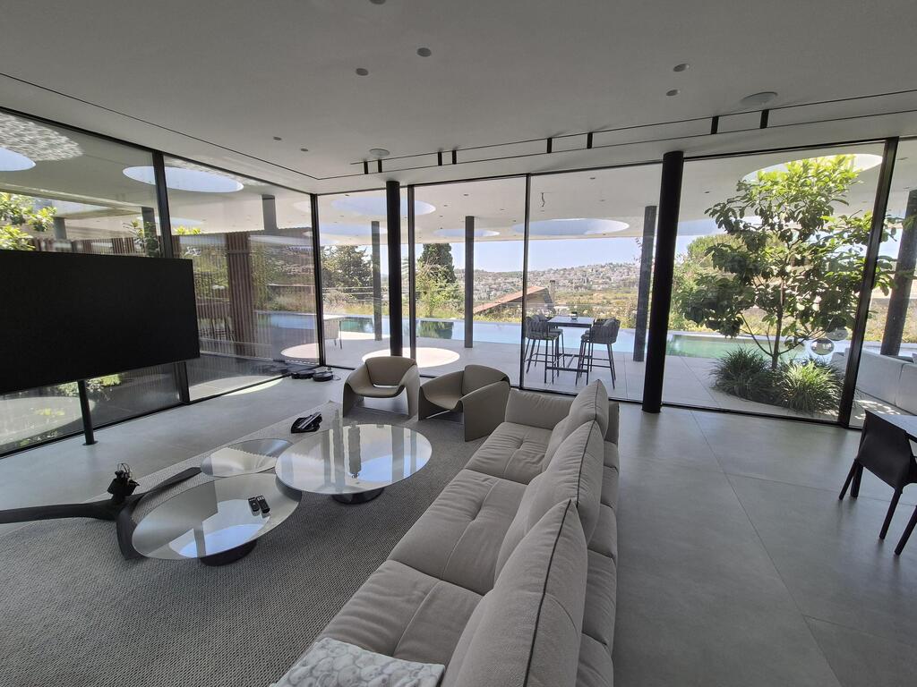A pool designed by Danny Israelowitz