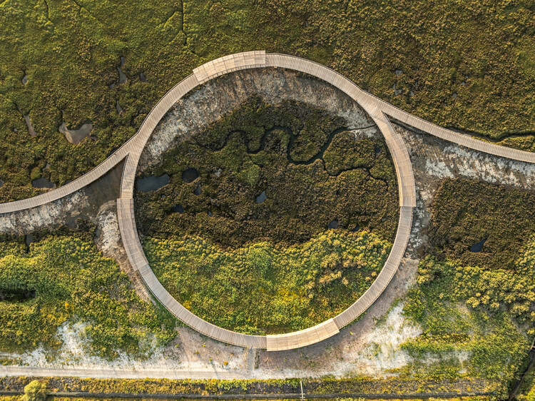 Loures Riverfront / Topiari's landscape architecture - Image 3 of 33