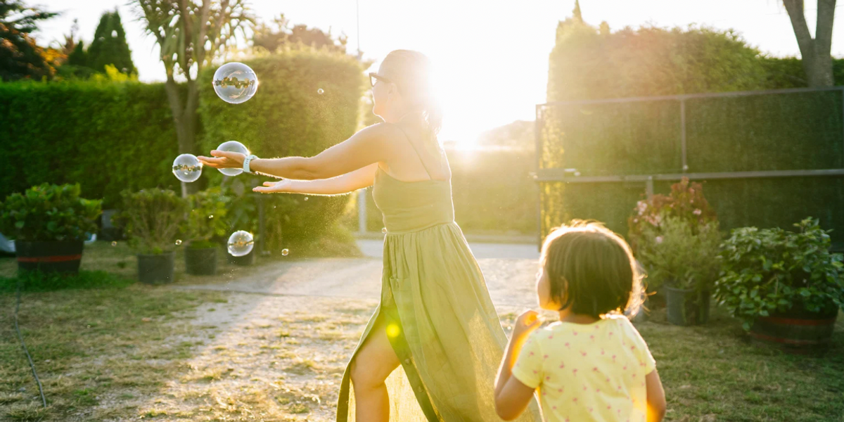 Like a mother-daughter duo, turned its ordinary garden into a "lush habitat garden"