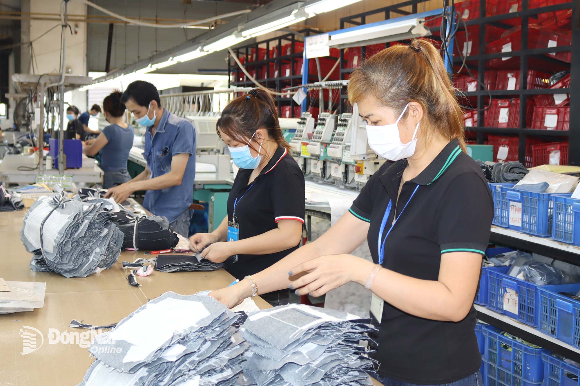 Clothing production at Saitex International Dong Nai Company Limited (Long Binh Ward, Province of Dong Nai).