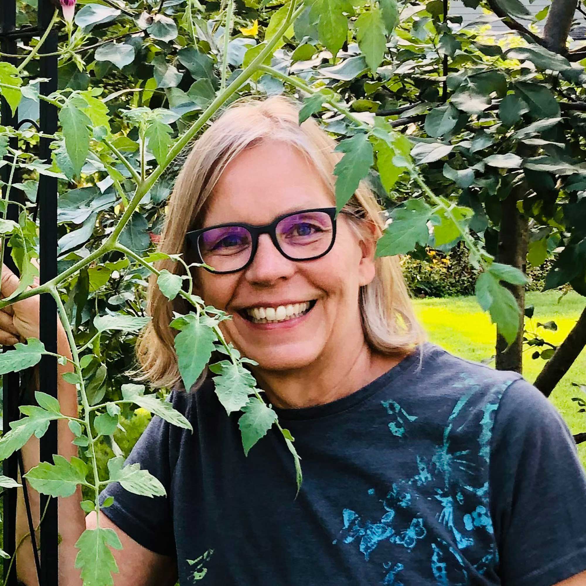 Head shot from Gail Pabst from the National Garden Bureau