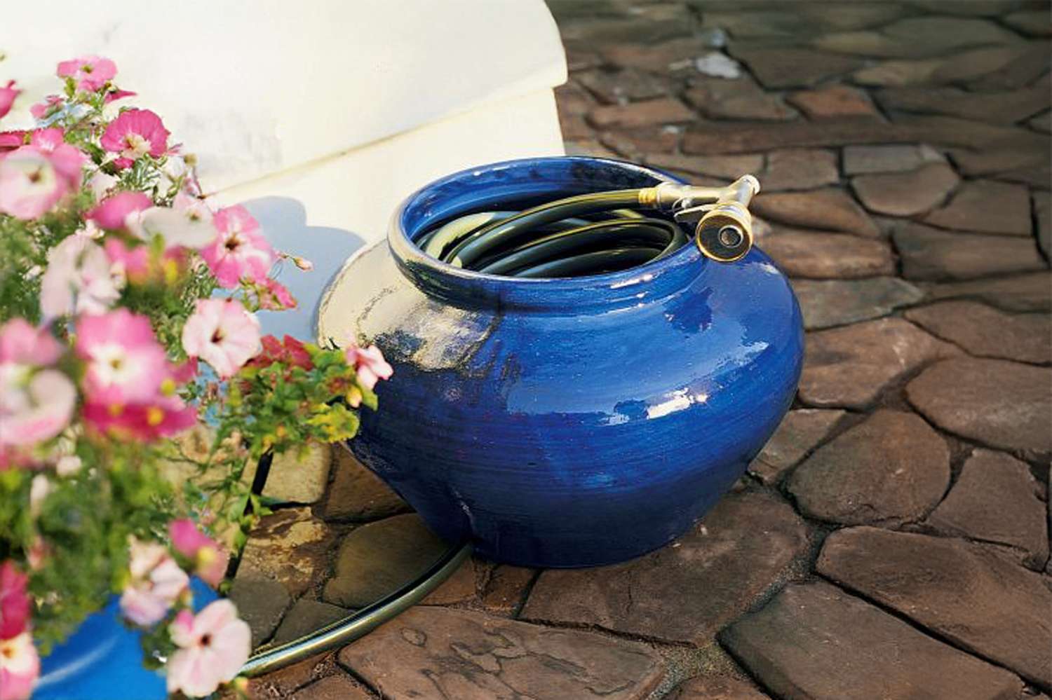 5 designers approved ways to hide your garden hose