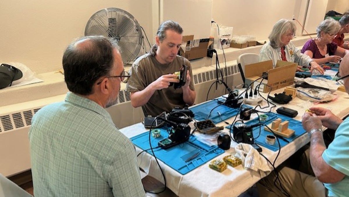 First Presbyterian Church of Petoskey Monting Light Kits, Batteries for Ukraine