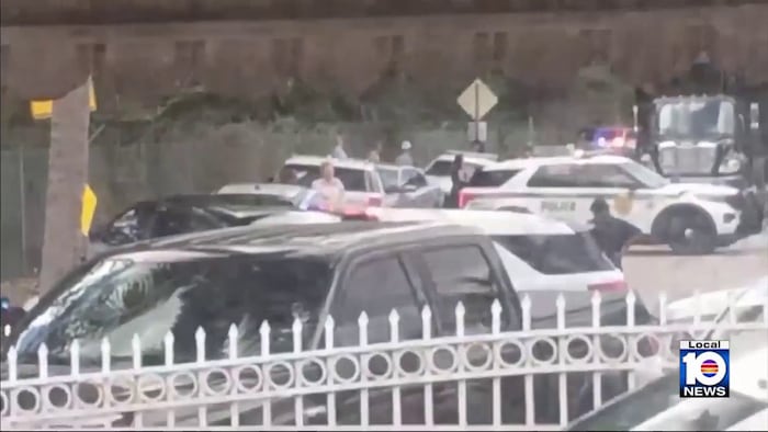 Miami-Dade Deputy Shots, Wund's man wanted to do a double murder for Pembroke Pines