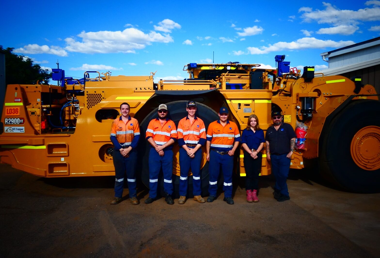 RCT MOUNT ISA team reaches milestone with the first Autonav installation on diesel electrical loaders