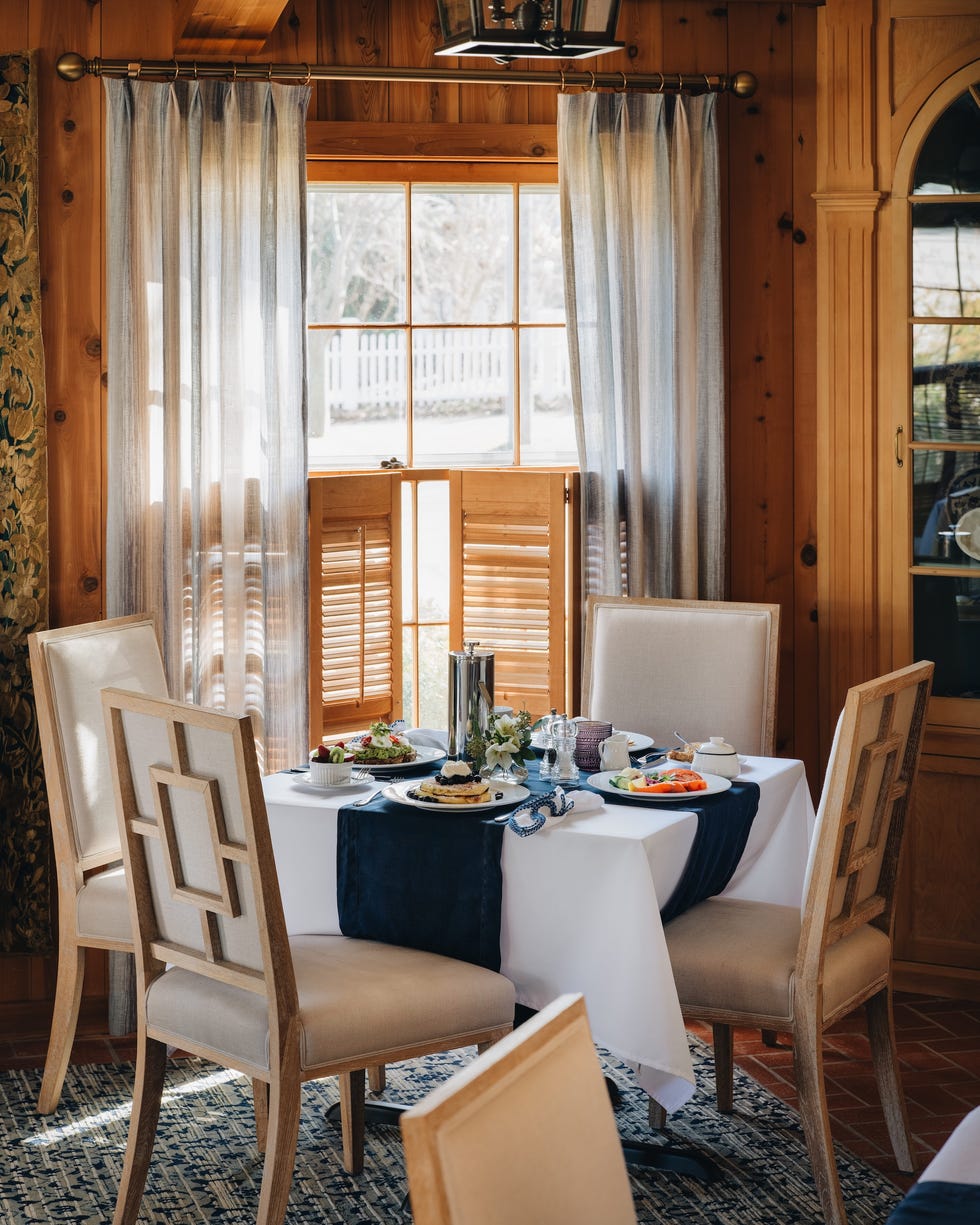 Wickwood Inn dining area Wickwood Inn Bungalow