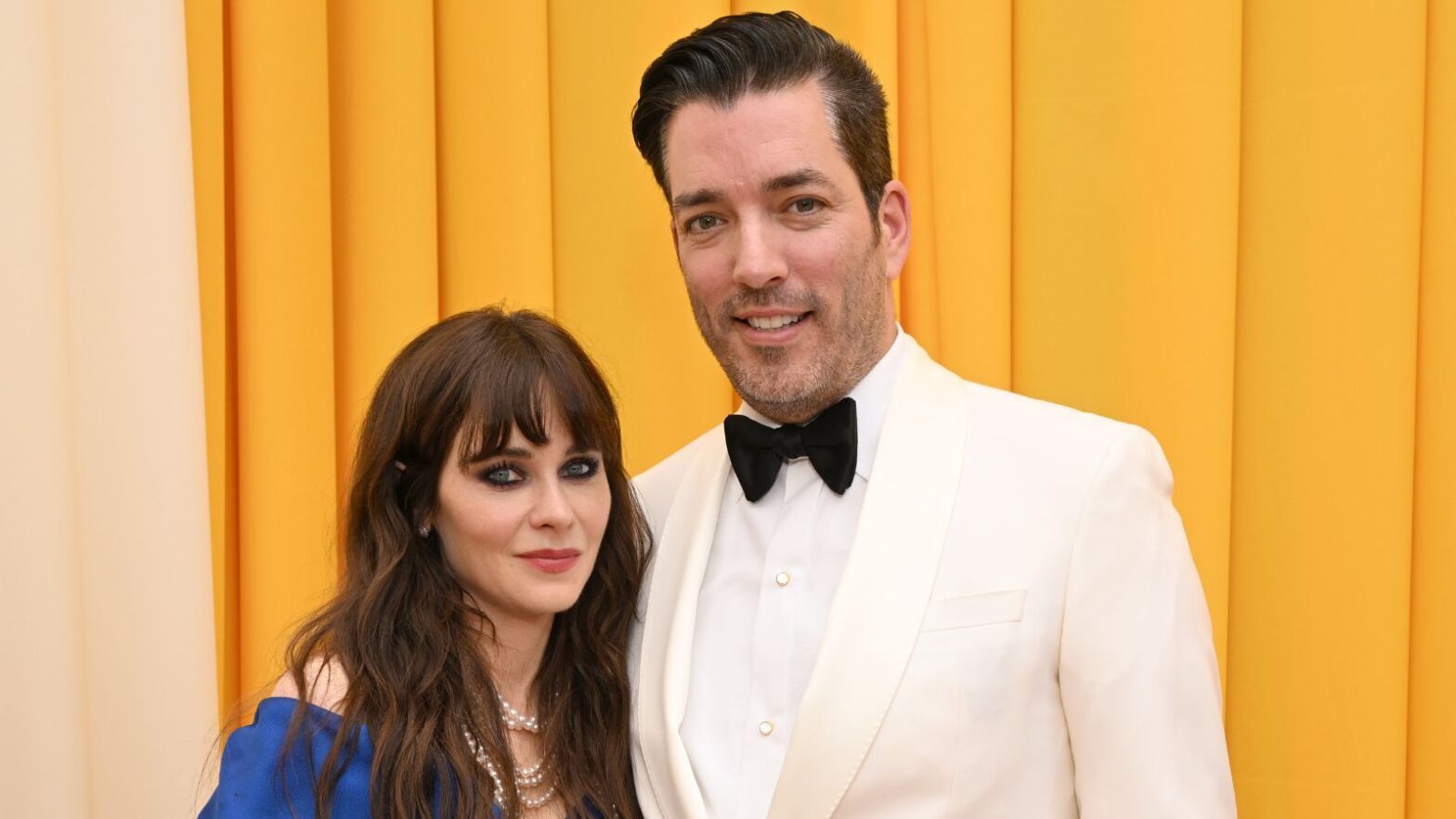 Zooey Deschanel and Jonathan Scott suggest matcha green color