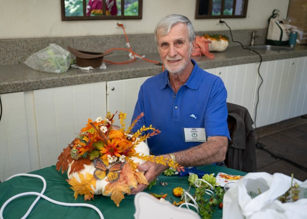 Jim Stelluti (Jon Clark)