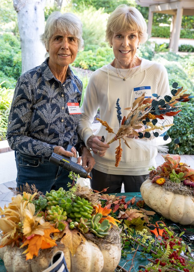 Suzanne, Katie (Jon Clark)