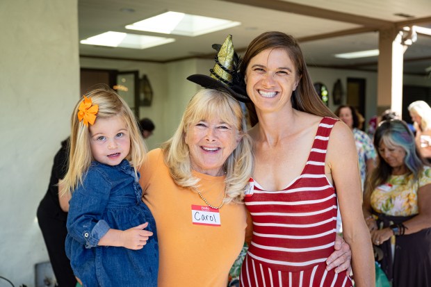 Carol and Friends (Jon Clark)