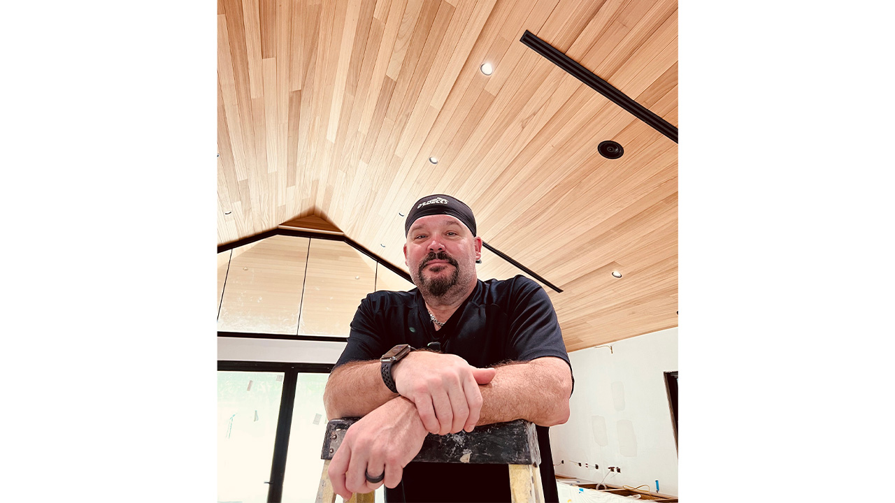Maximo Wood works with Dr. Decks together for the documentaries “Beyond the Deck”.