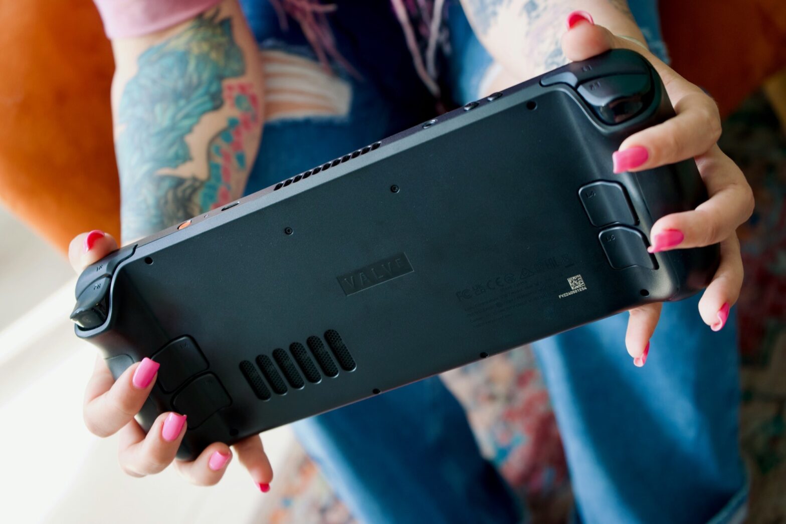 Valve Steam Controller with dual trackpads and innovative feature leaks