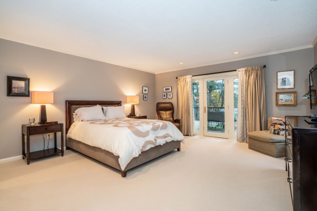 34 Cary Lane, Bloomfield