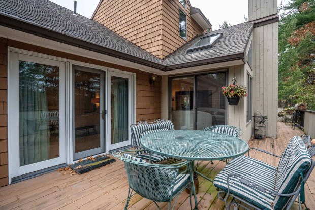 34 Cary Lane, Bloomfield