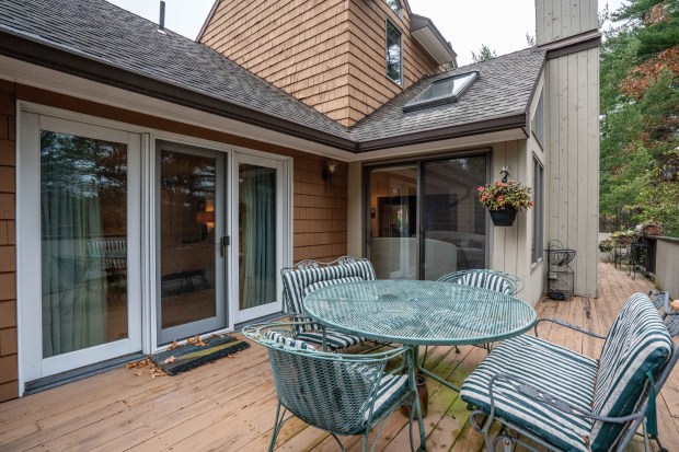 34 Cary Lane, Bloomfield