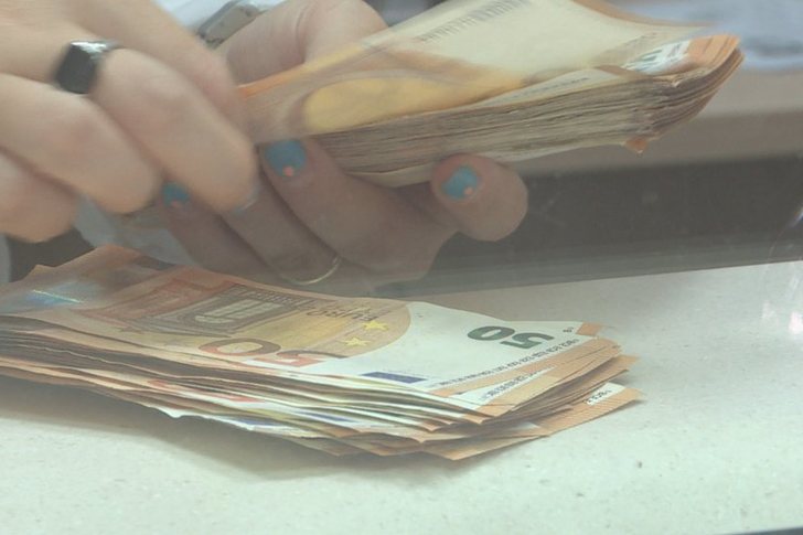 Construction of sidewalks in Ksamil and side fences, as well as roads where interventions will be made