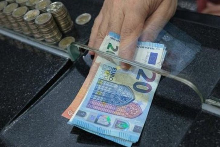 Construction of sidewalks in Ksamil and side fences, as well as roads where interventions will be made